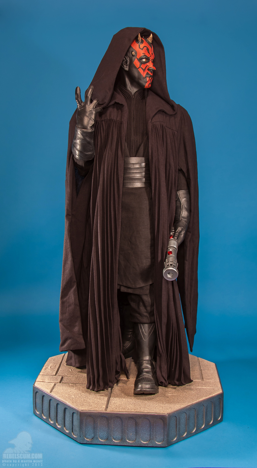 Darth_Maul_Legendary_Scale_Figure_Sideshow_Collectibles-05.jpg