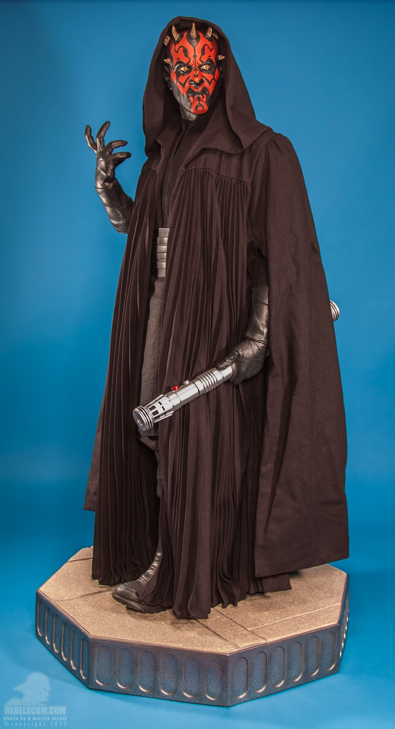 Darth_Maul_Legendary_Scale_Figure_Sideshow_Collectibles-07.jpg