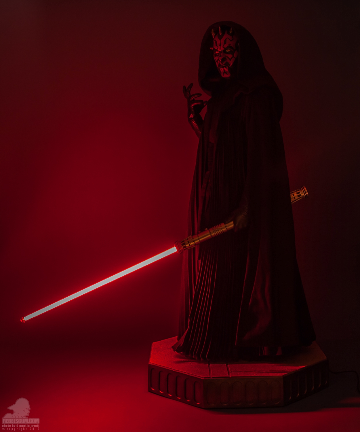 Darth_Maul_Legendary_Scale_Figure_Sideshow_Collectibles-31.jpg