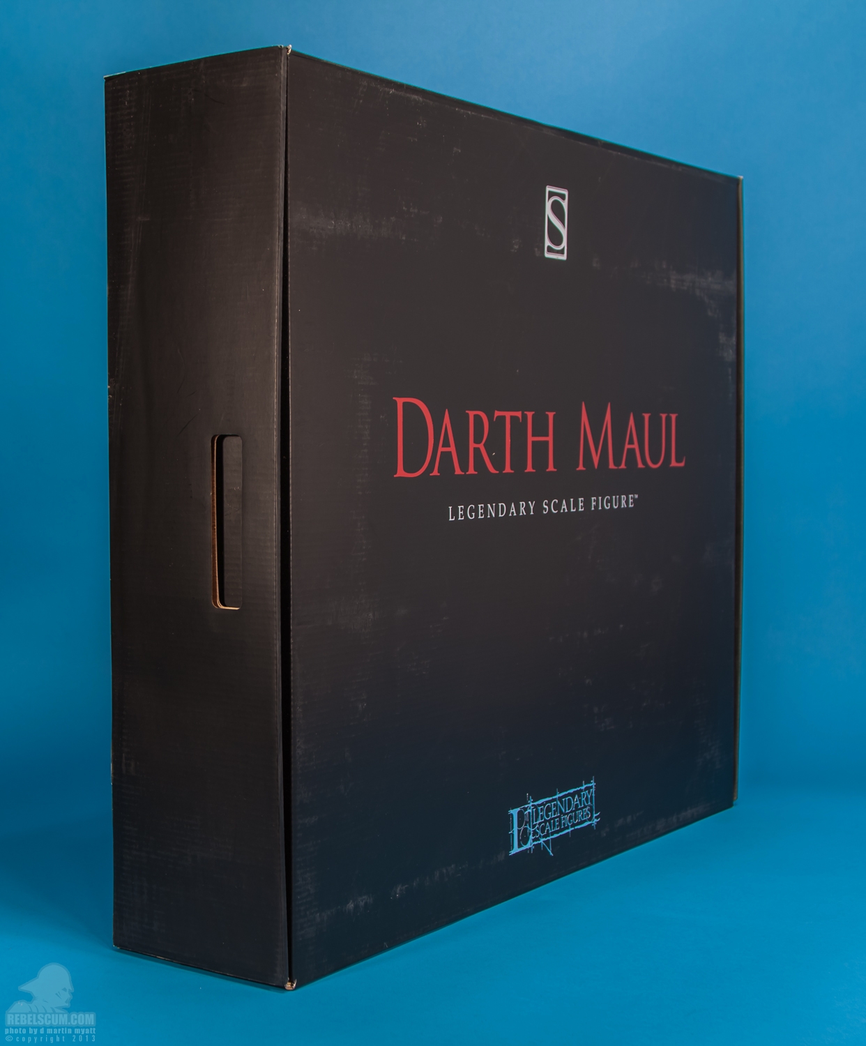 Darth_Maul_Legendary_Scale_Figure_Sideshow_Collectibles-34.jpg