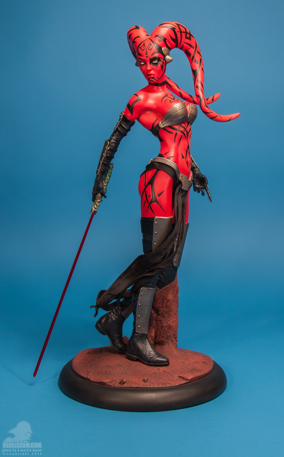 Darth_Talon_Premium_Format_Figure_Sideshow_Collectibles-01.jpg