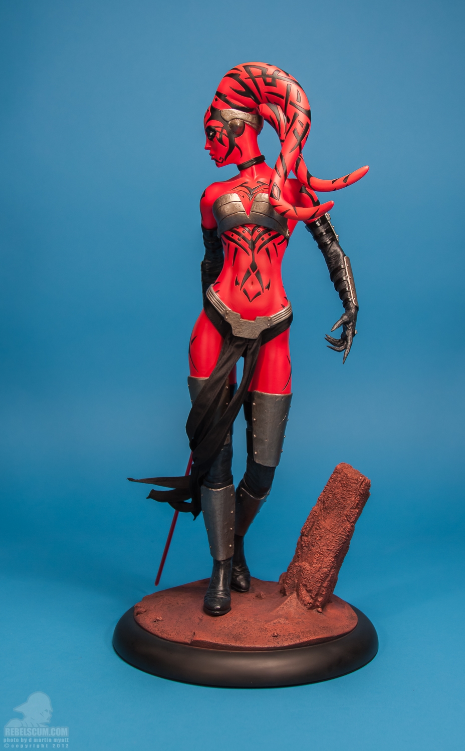 Darth_Talon_Premium_Format_Figure_Sideshow_Collectibles-03.jpg