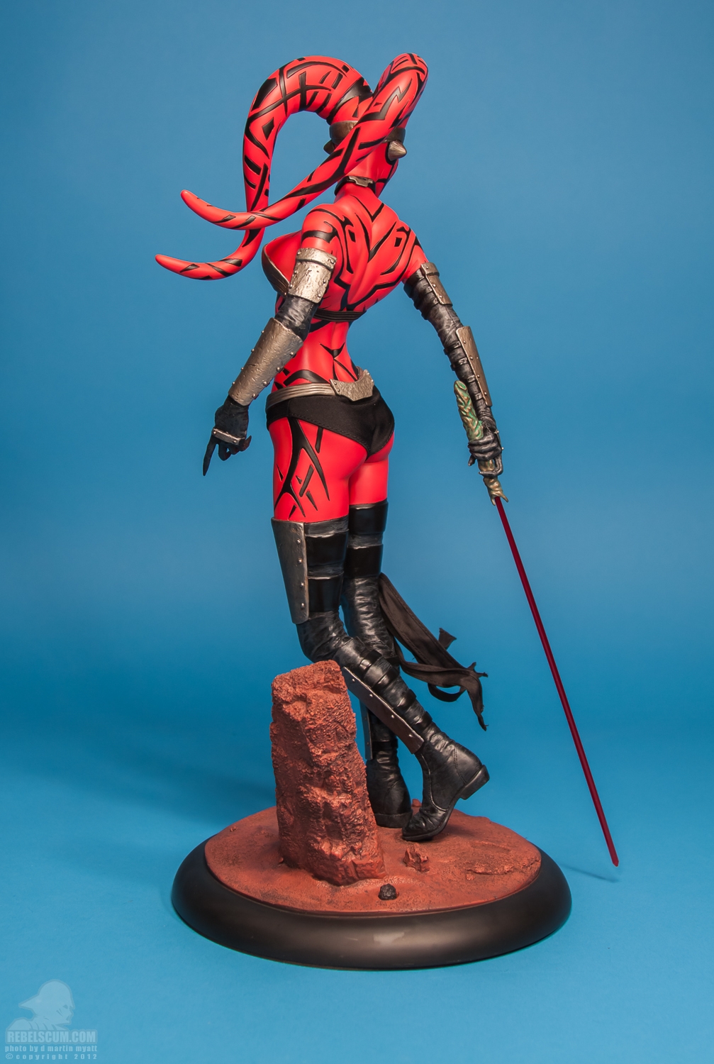 Darth_Talon_Premium_Format_Figure_Sideshow_Collectibles-04.jpg