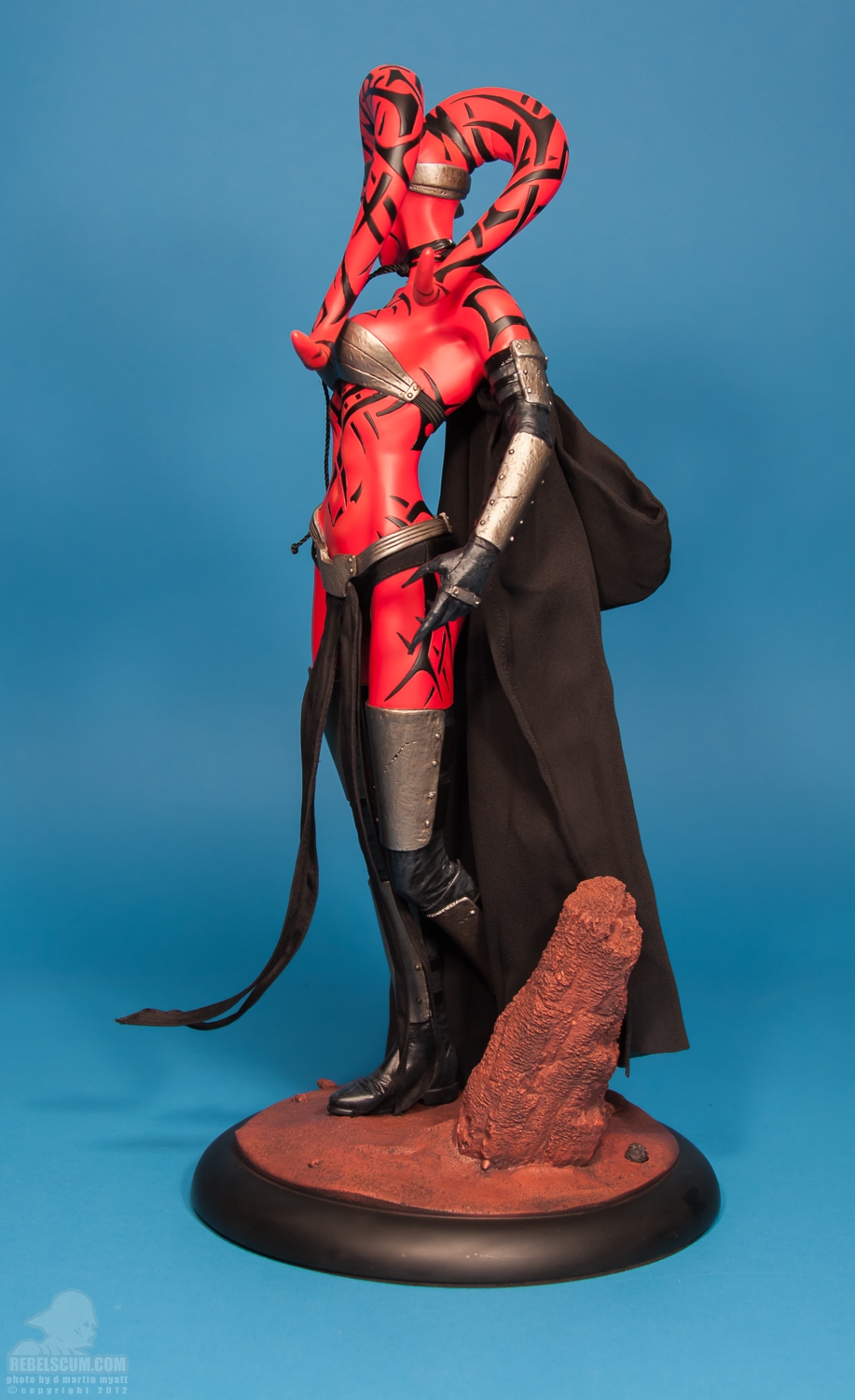 Darth_Talon_Premium_Format_Figure_Sideshow_Collectibles-08.jpg