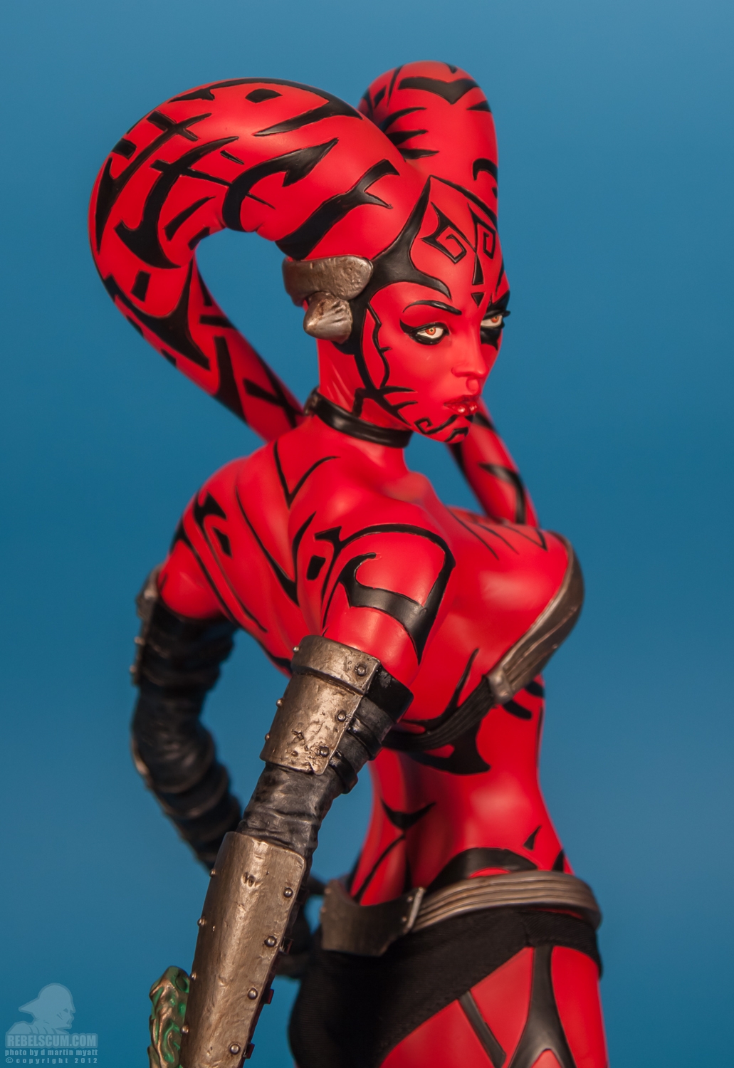 Darth_Talon_Premium_Format_Figure_Sideshow_Collectibles-10.jpg