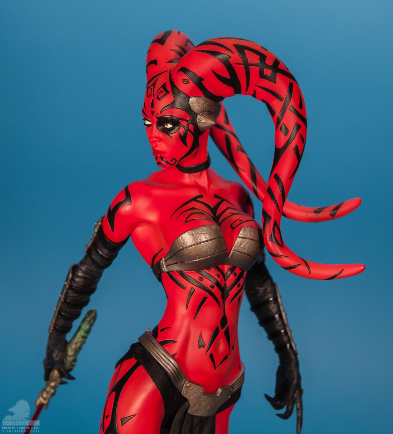 Darth_Talon_Premium_Format_Figure_Sideshow_Collectibles-11.jpg