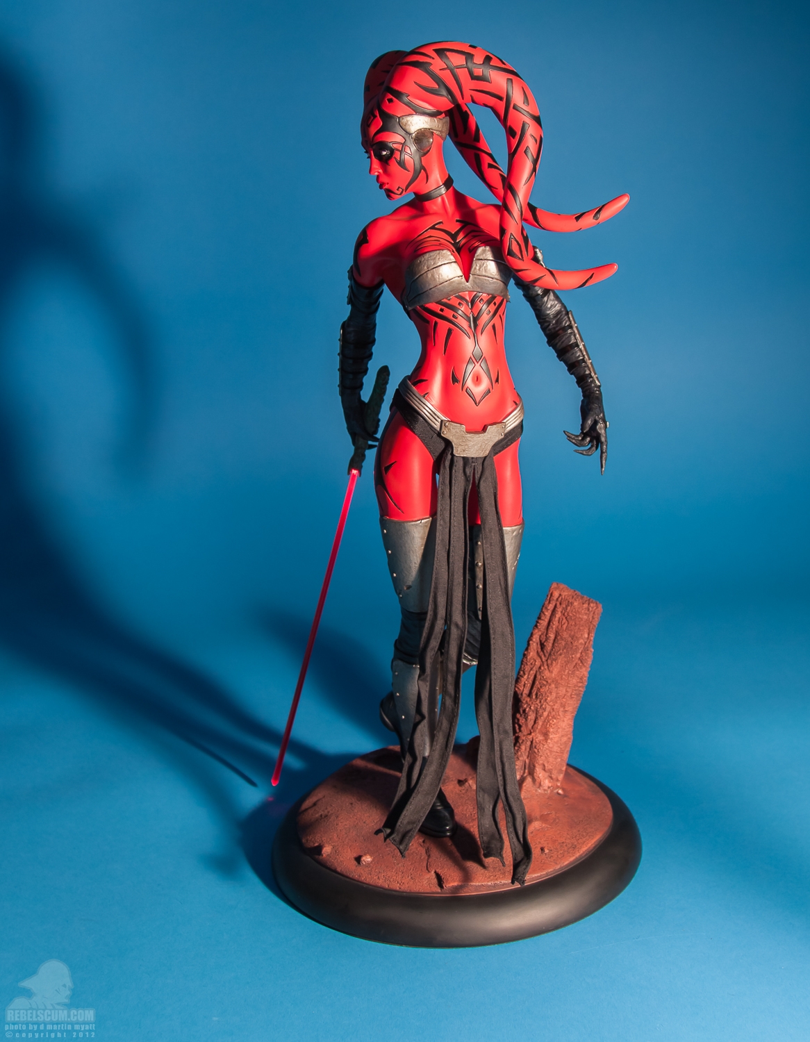 Darth_Talon_Premium_Format_Figure_Sideshow_Collectibles-20.jpg