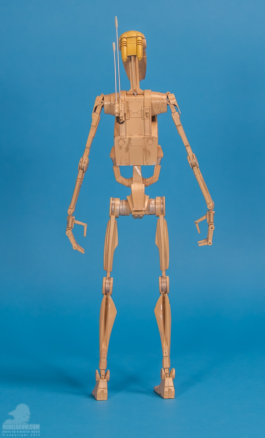 OOM-9_Battle_Droid_Commander_Sideshow_Collectibles-04.jpg
