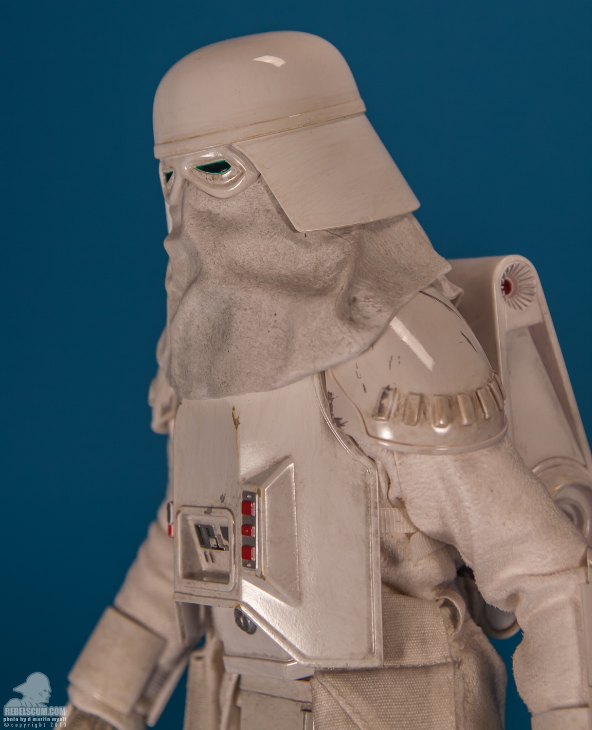 Snowtrooper_Militaries_Of_Star_Wars_Sideshow_Collectibles-08.jpg