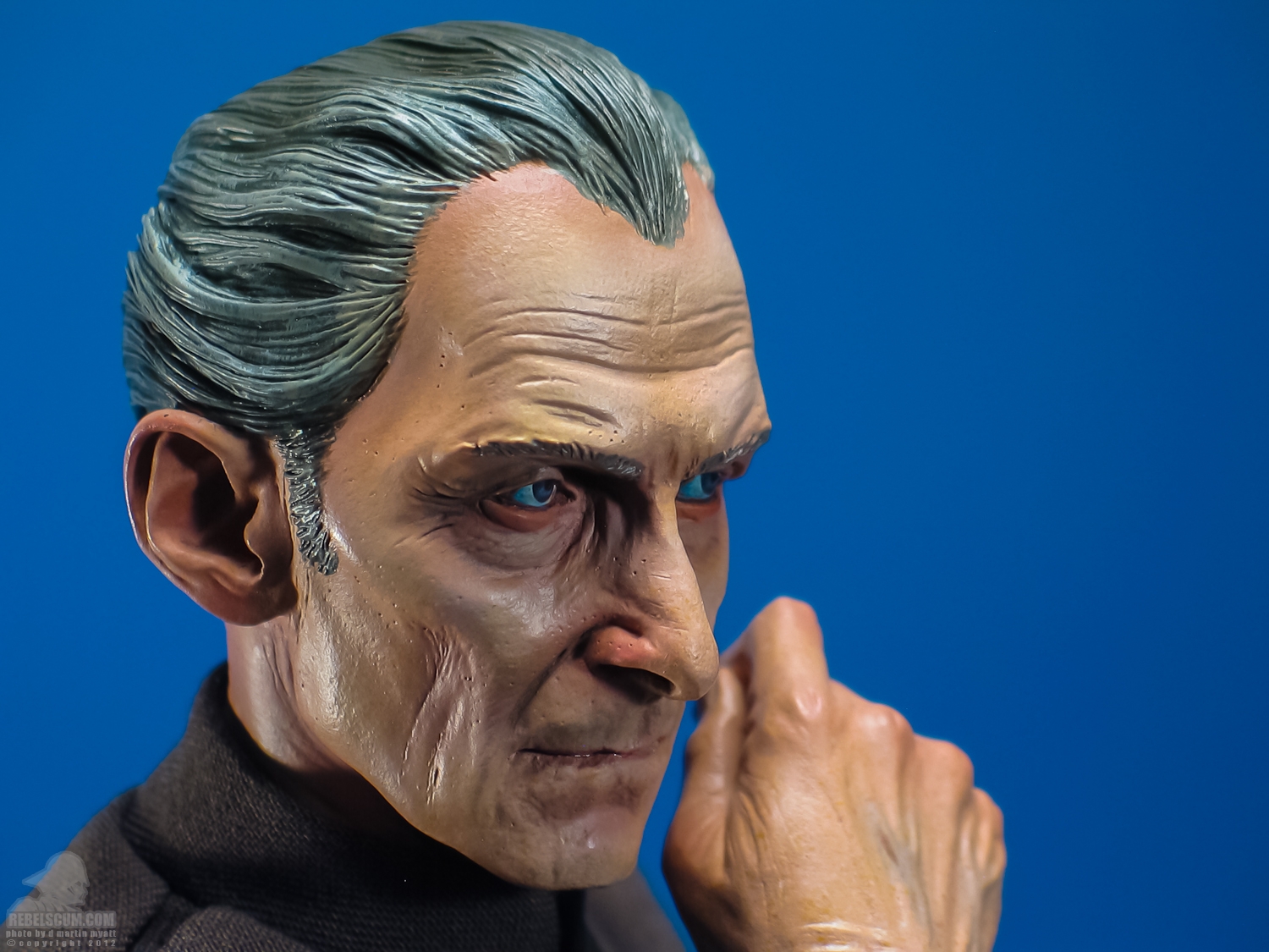 Sideshow_Collectibles_Star_Wars_Grand_Moff_Tarkin_Premium_Format_Figure-26.jpg