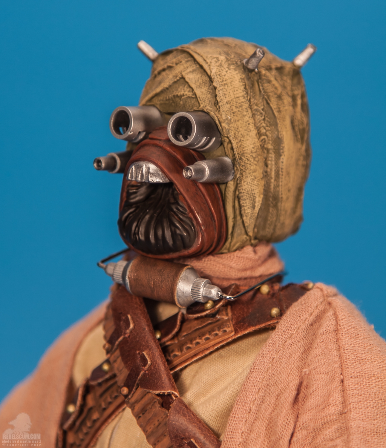 Tusken_Raider_Sand_People_Sideshow_Collectibles-07.jpg