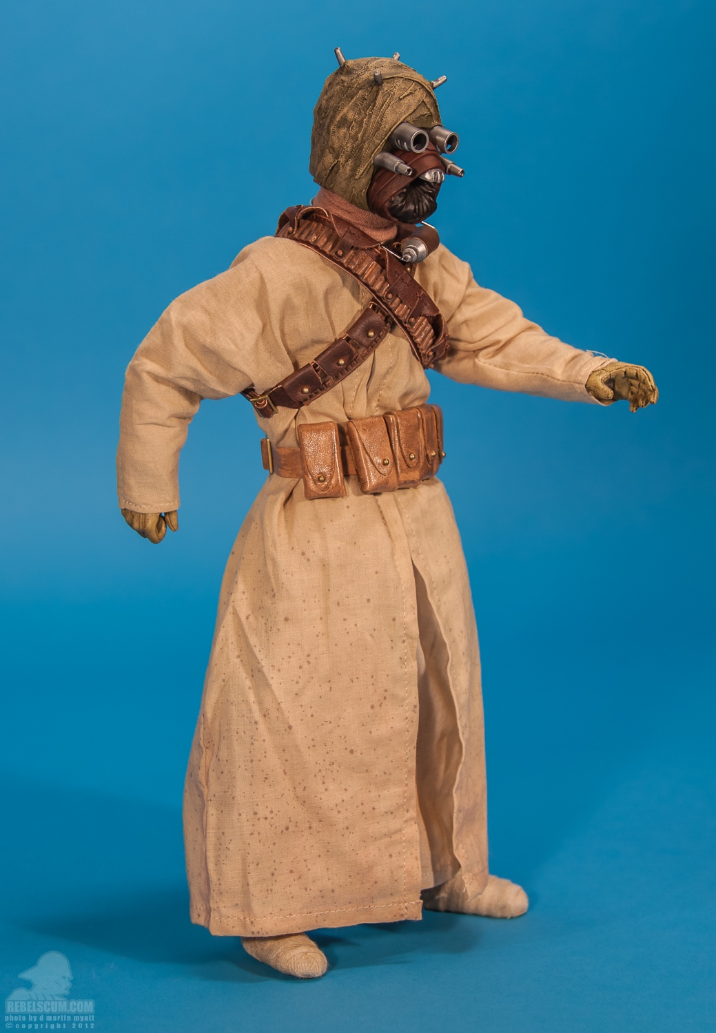 Tusken_Raider_Sand_People_Sideshow_Collectibles-10.jpg