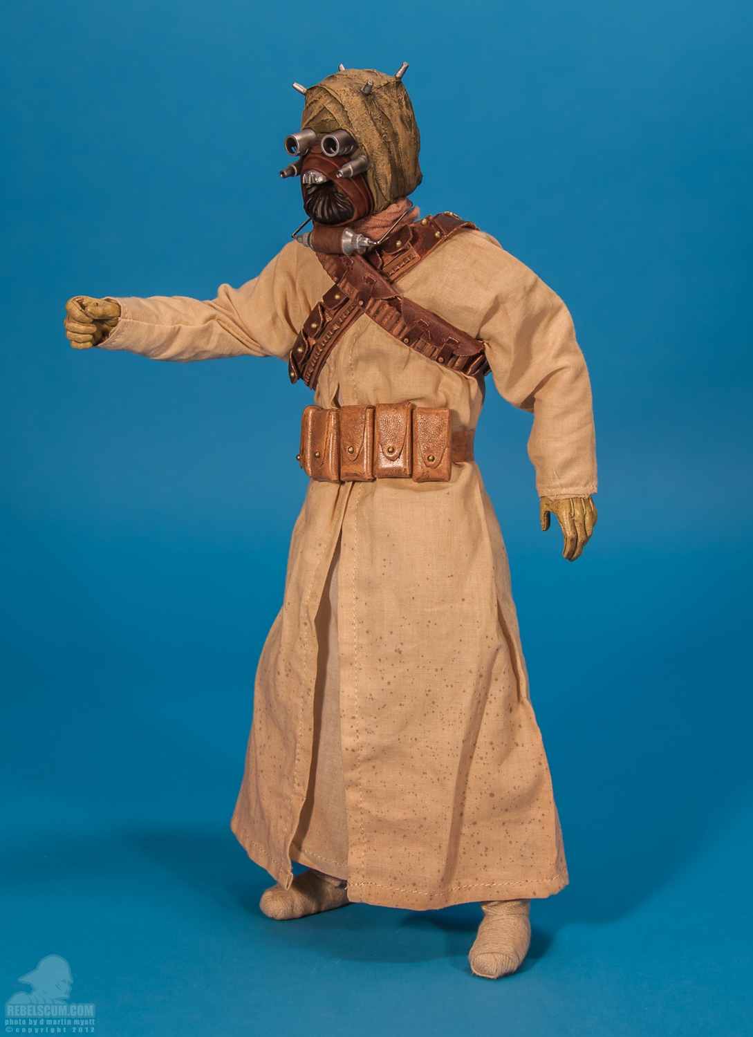 Tusken_Raider_Sand_People_Sideshow_Collectibles-11.jpg