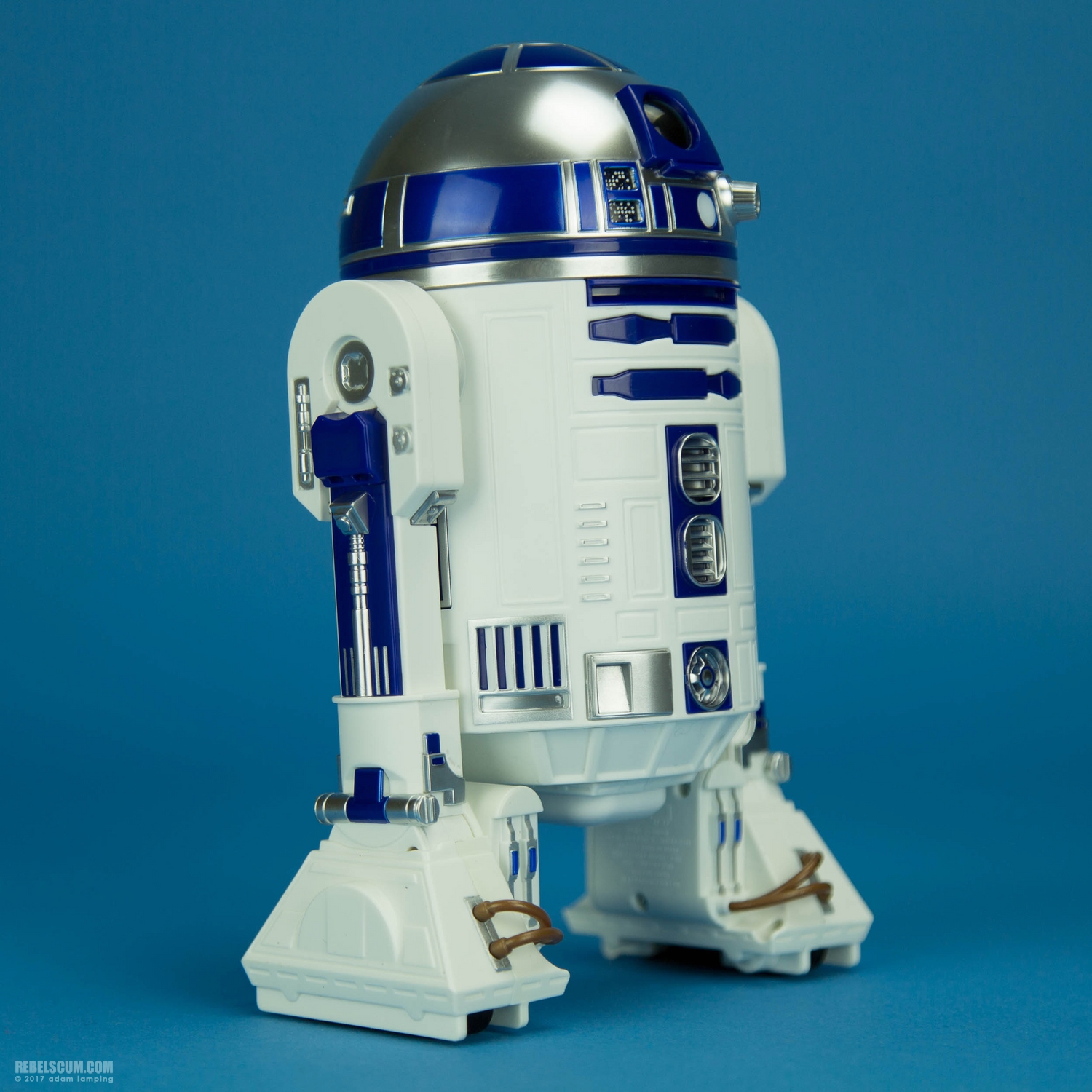 r2-d2-app-enabled-droid-sphero-002.jpg