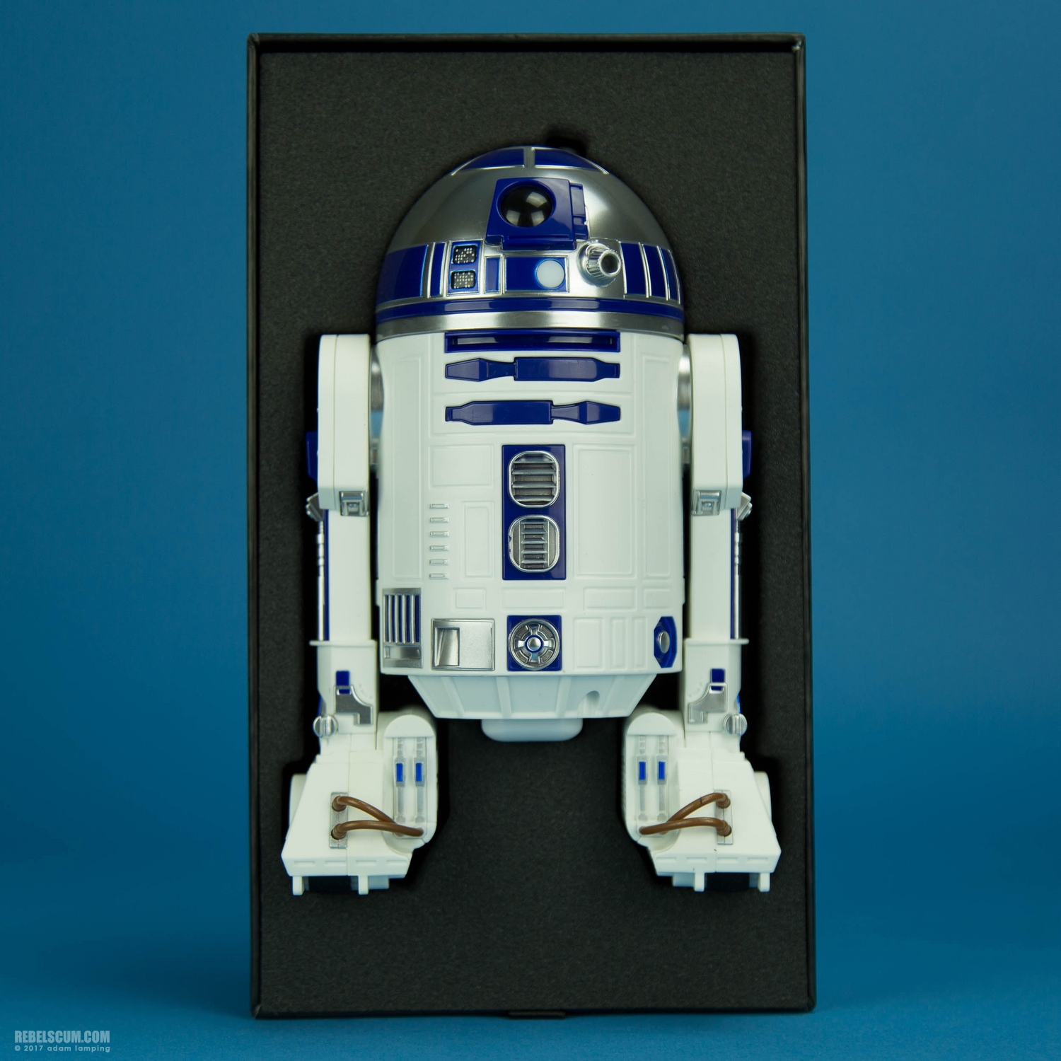 r2-d2-app-enabled-droid-sphero-020.jpg