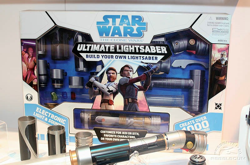 Hasbro Ultimate Lightsaber 2.0! SW Collectibles