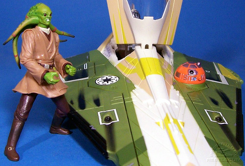 Will the SAGA Kit Fisto fit inside the cockpit