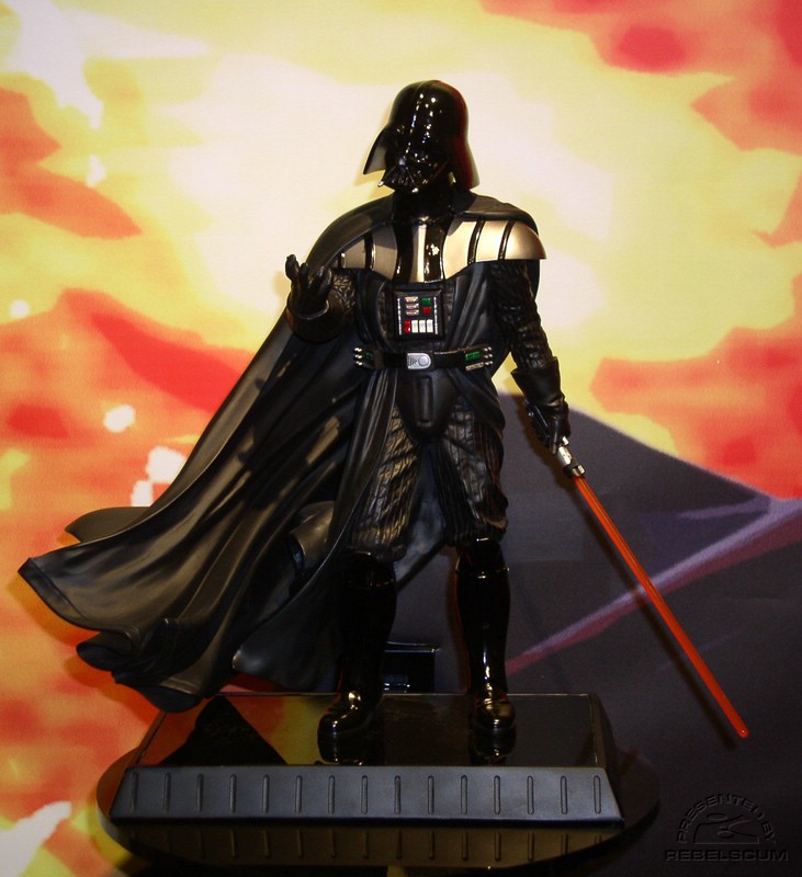 Darth Vader Statue - Toy Fair 1.jpg