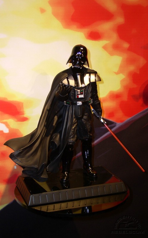 Darth Vader Statue - Toy Fair 2.jpg