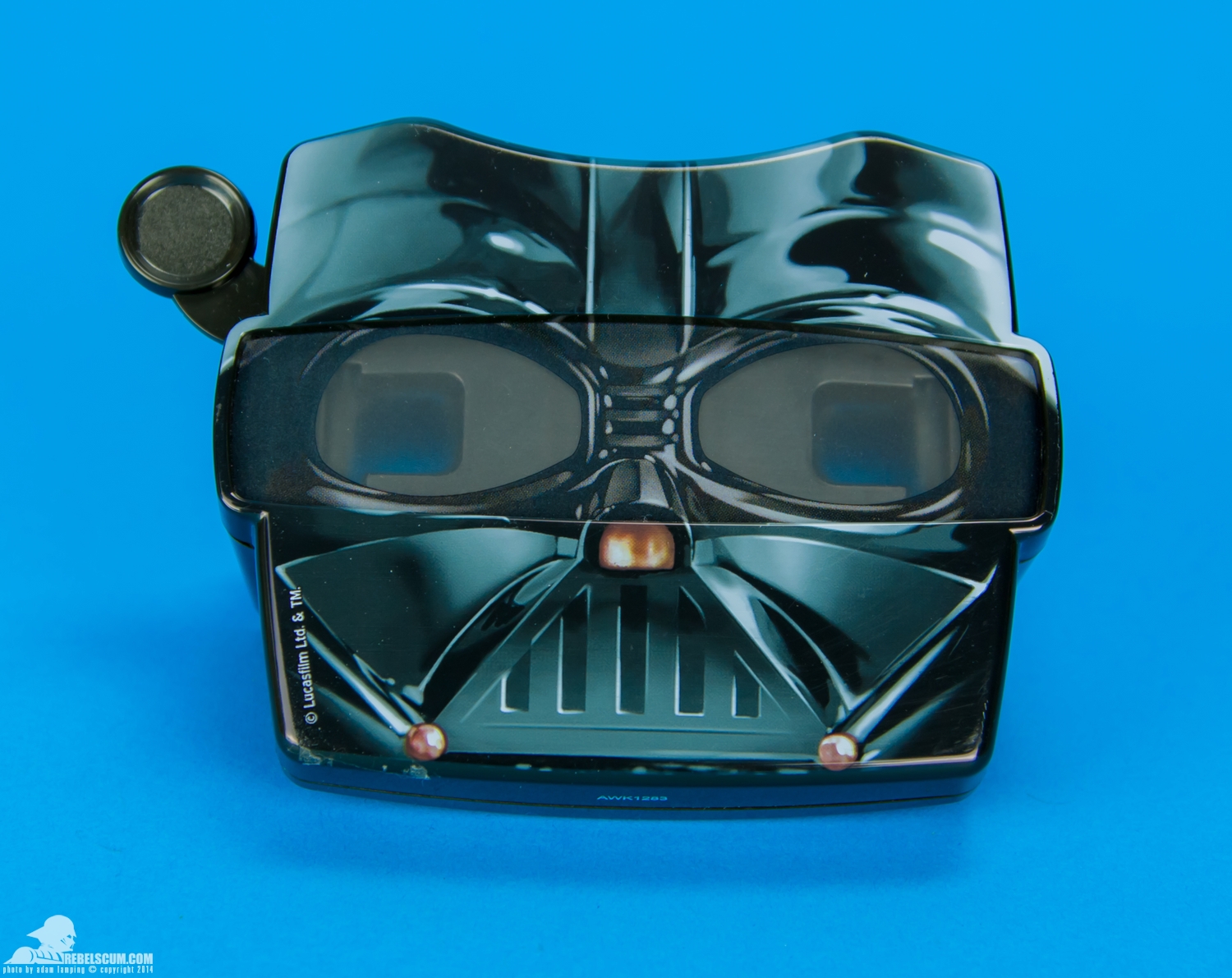 View-Master-Star-Wars-Darth-Vader-3D-Viewer-Gift-Set-001.jpg