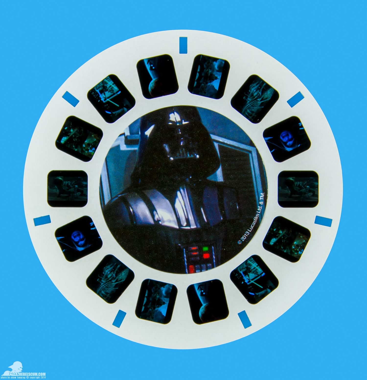 View-Master-Star-Wars-Darth-Vader-3D-Viewer-Gift-Set-008.jpg