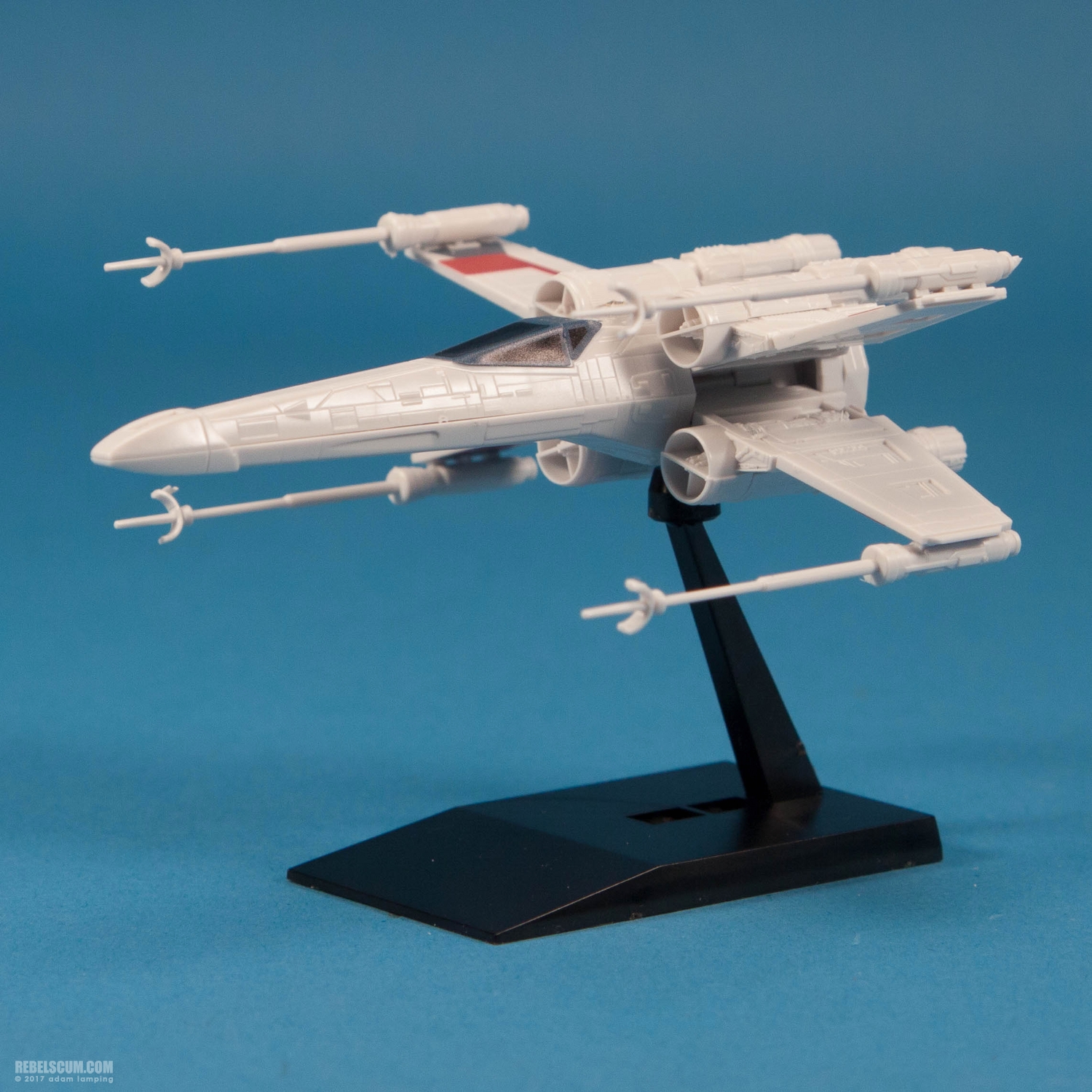 bandai-red-squadron-x-wing-starfighter-scale-model-kit-015.jpg