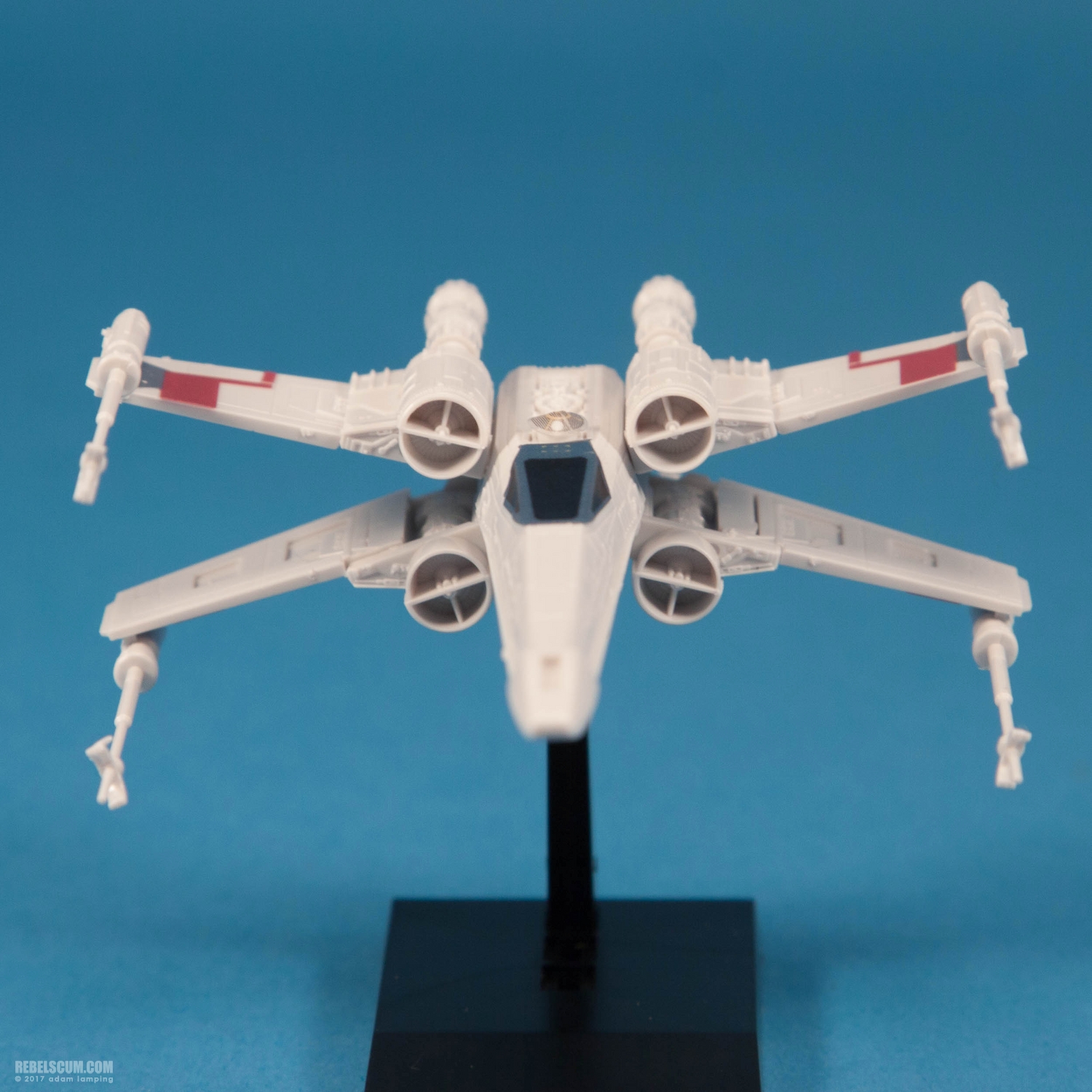 bandai-red-squadron-x-wing-starfighter-scale-model-kit-017.jpg