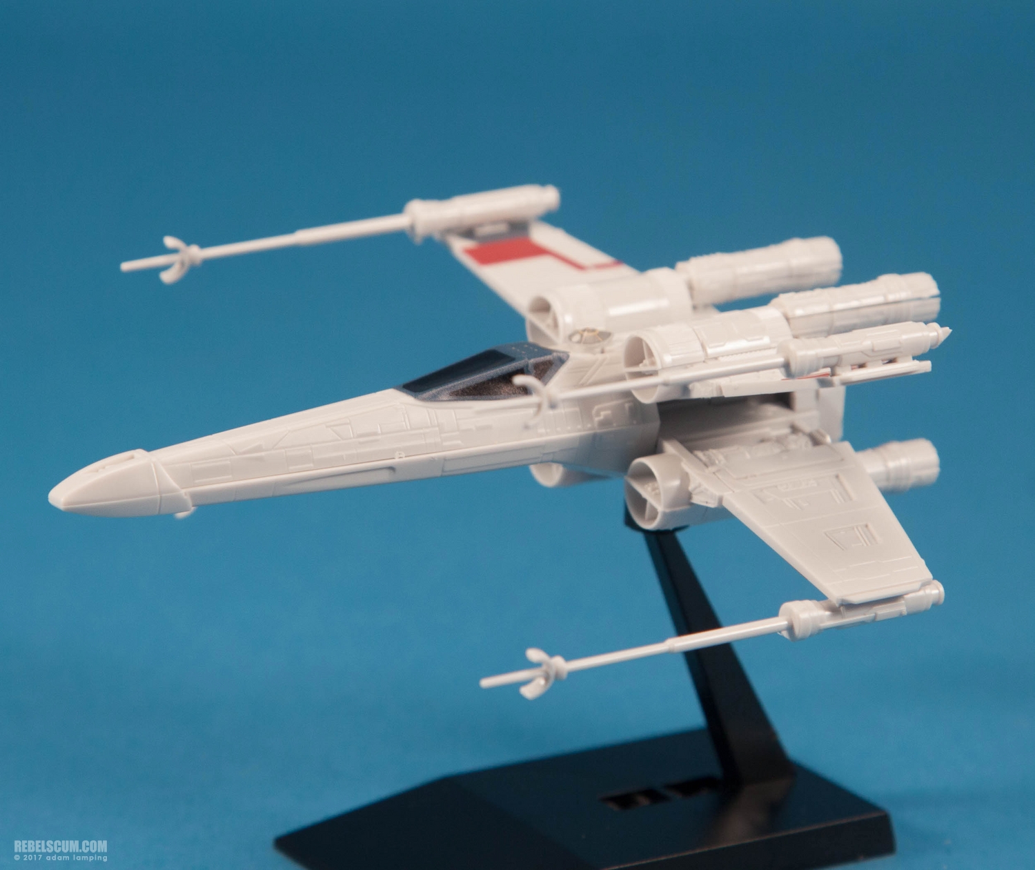 bandai-red-squadron-x-wing-starfighter-scale-model-kit-019.jpg