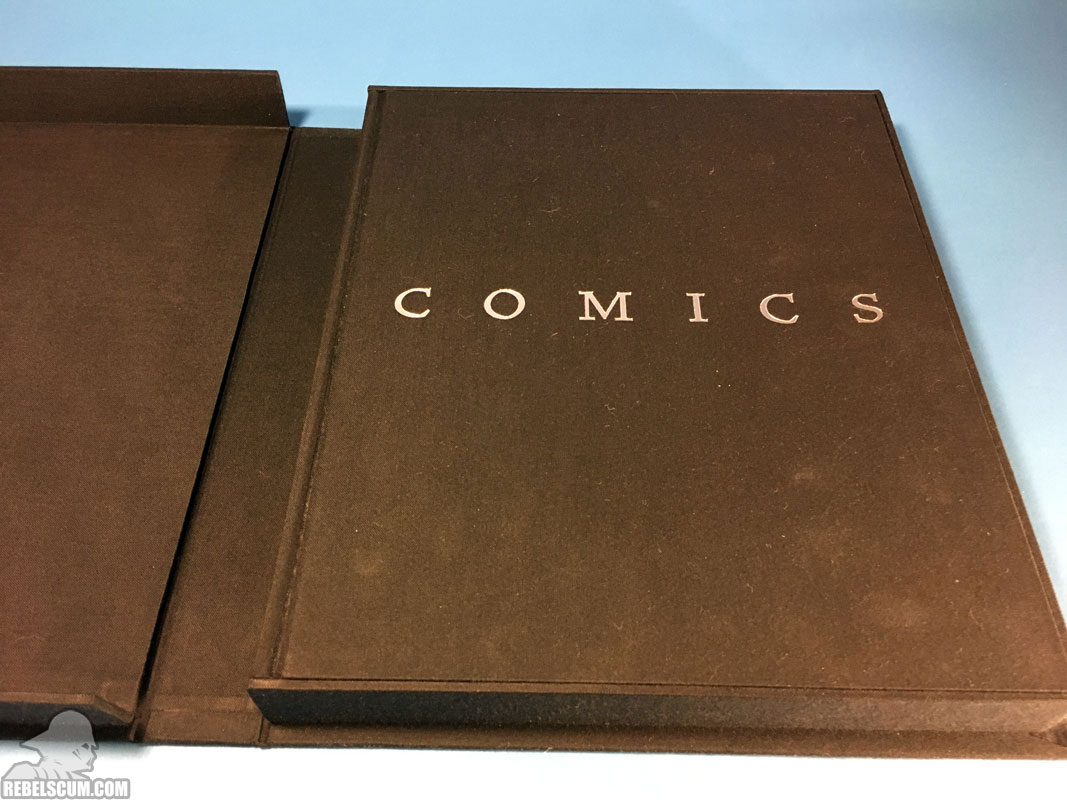 Star Wars Art: Comics LE (Fabric case, open showing book)