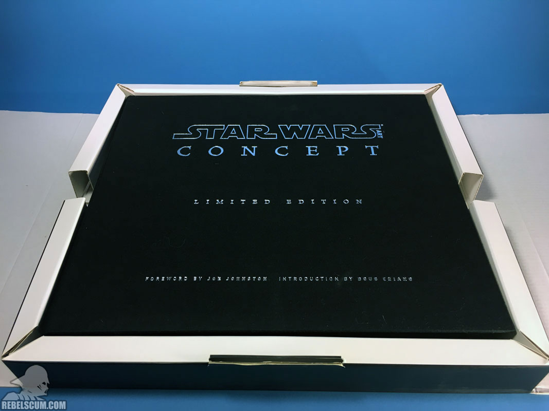 Star Wars Art: Concept LE (Exterior Box, open showing fabric case)