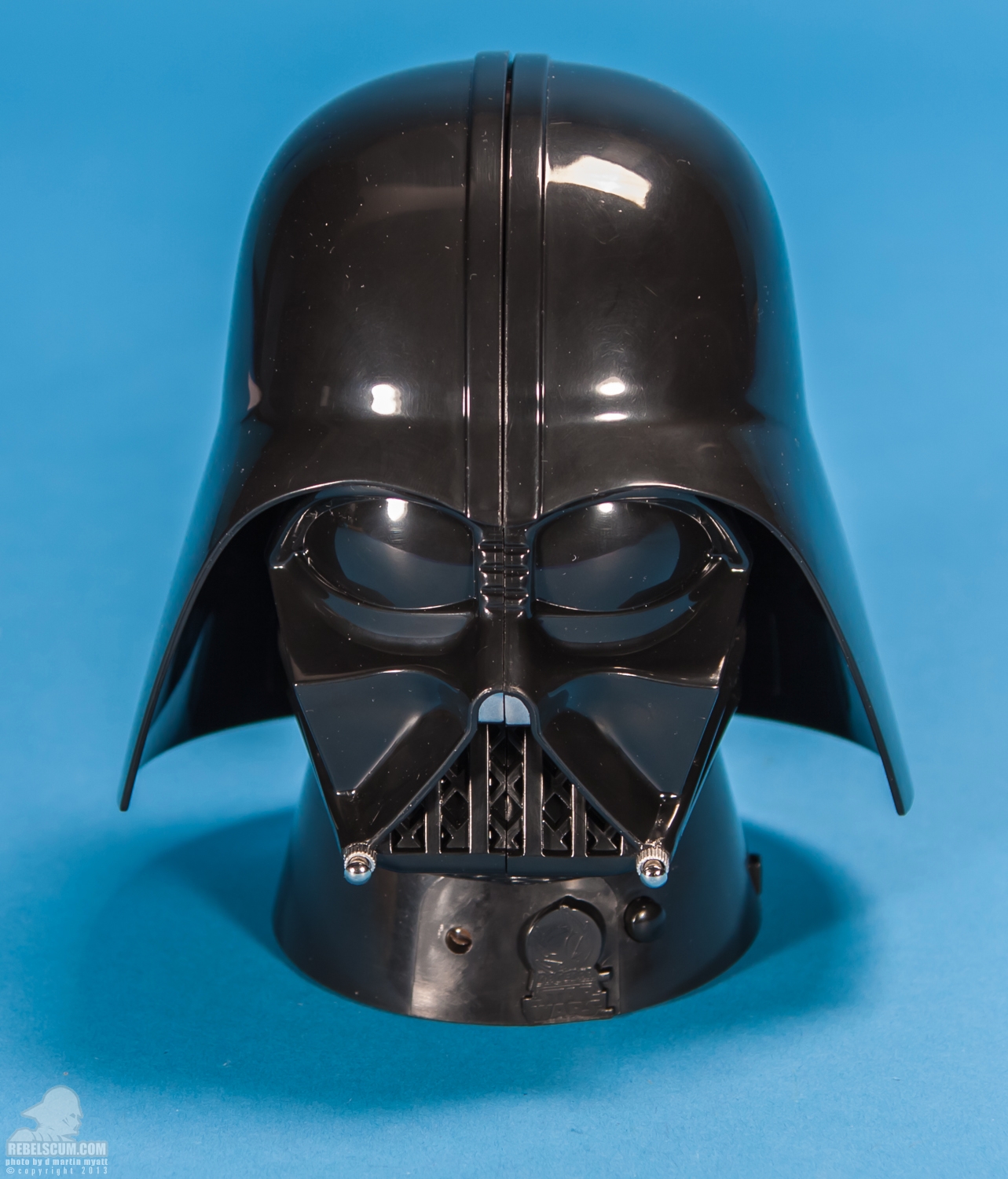 Headsplitter_Display_Case_Darth_Vader_DaGeDar_Star_Wars-03.jpg