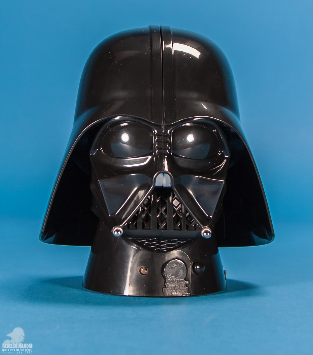 Headsplitter_Display_Case_Darth_Vader_DaGeDar_Star_Wars-05.jpg