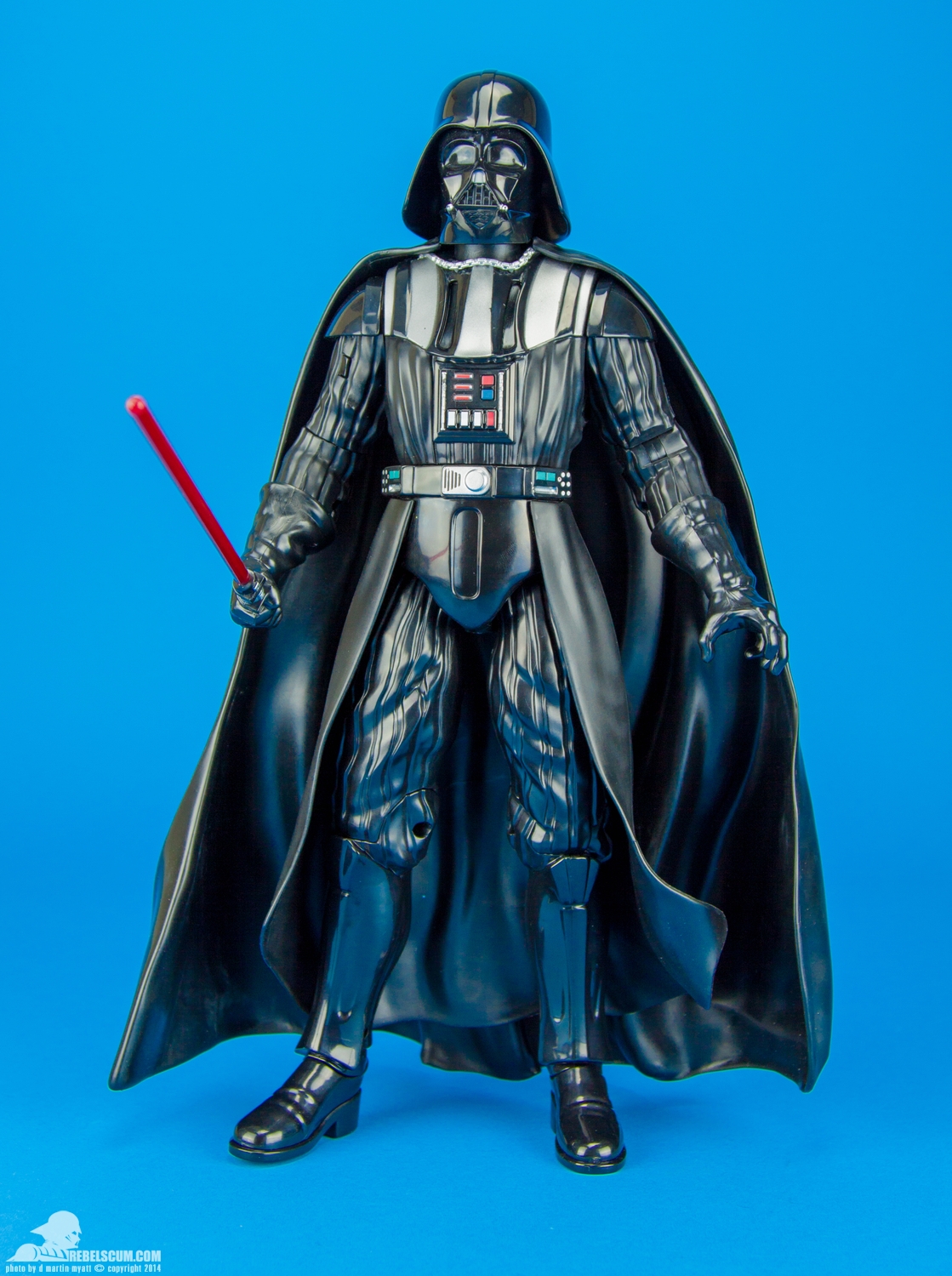 Darth-Vader-Talking-Disney-Store-Exclusive-Star-Wars-001.jpg