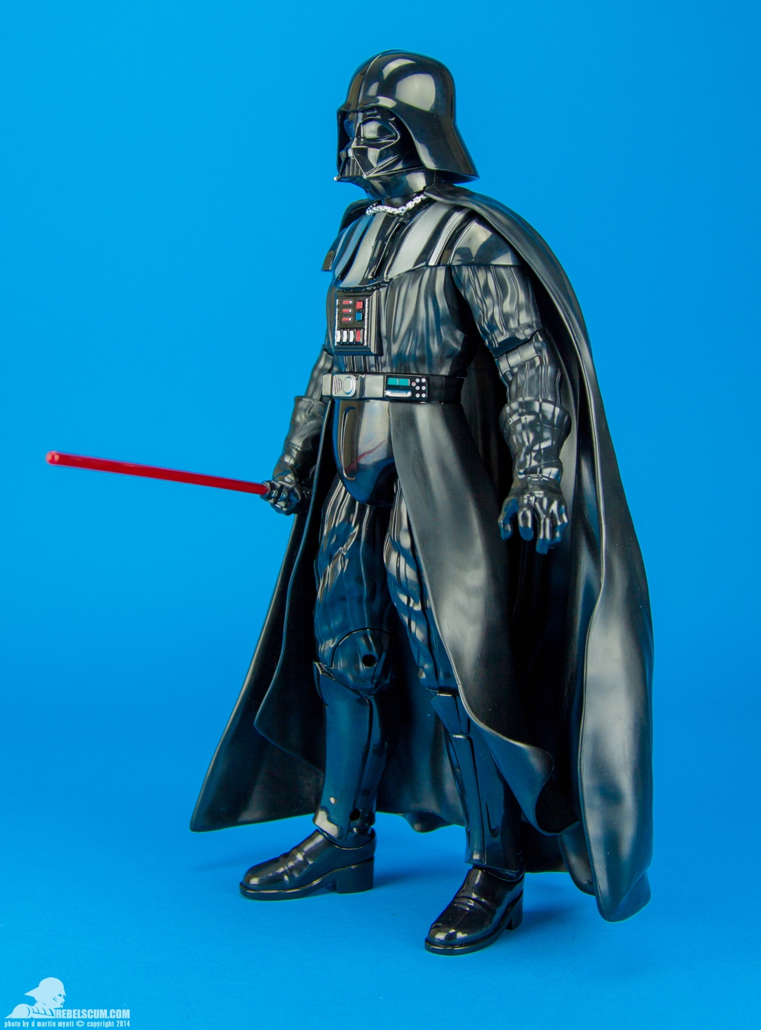 Darth-Vader-Talking-Disney-Store-Exclusive-Star-Wars-003.jpg