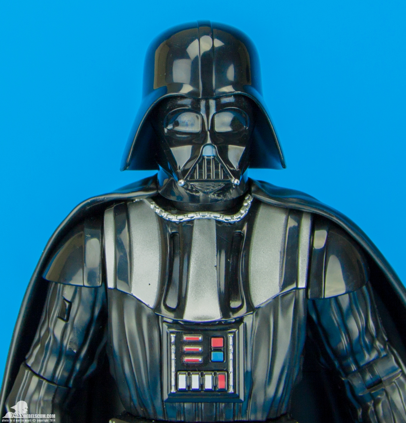 Darth-Vader-Talking-Disney-Store-Exclusive-Star-Wars-005.jpg