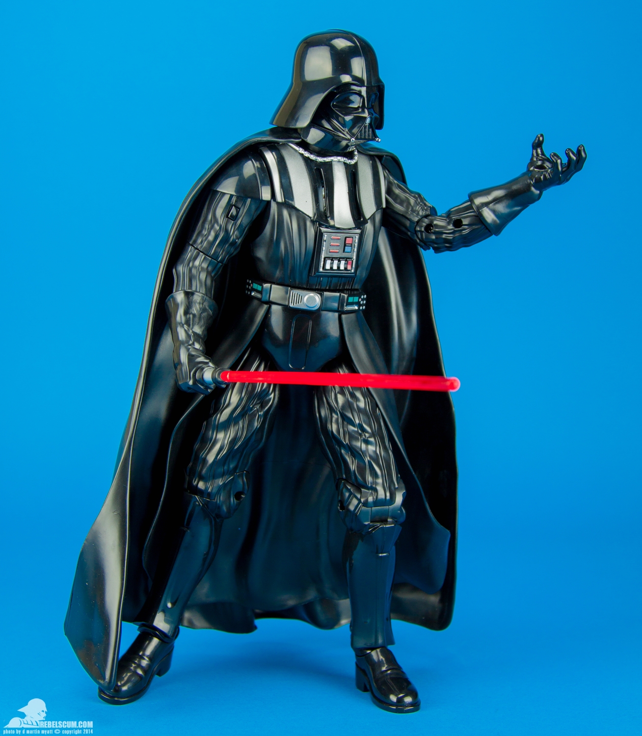 Darth-Vader-Talking-Disney-Store-Exclusive-Star-Wars-010.jpg