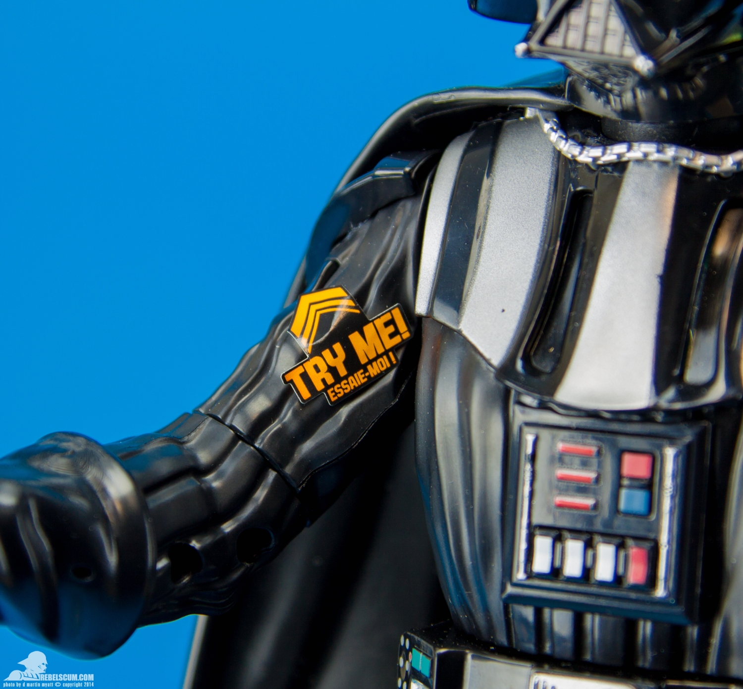 Darth-Vader-Talking-Disney-Store-Exclusive-Star-Wars-014.jpg