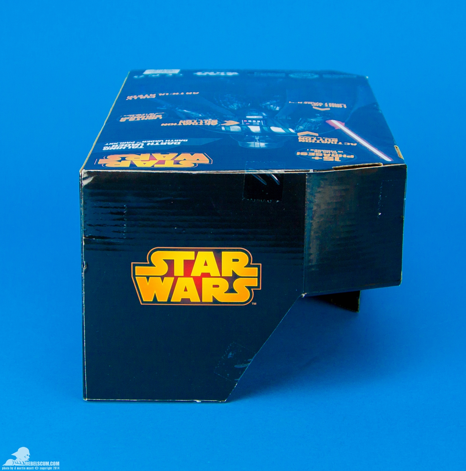 Darth-Vader-Talking-Disney-Store-Exclusive-Star-Wars-019.jpg
