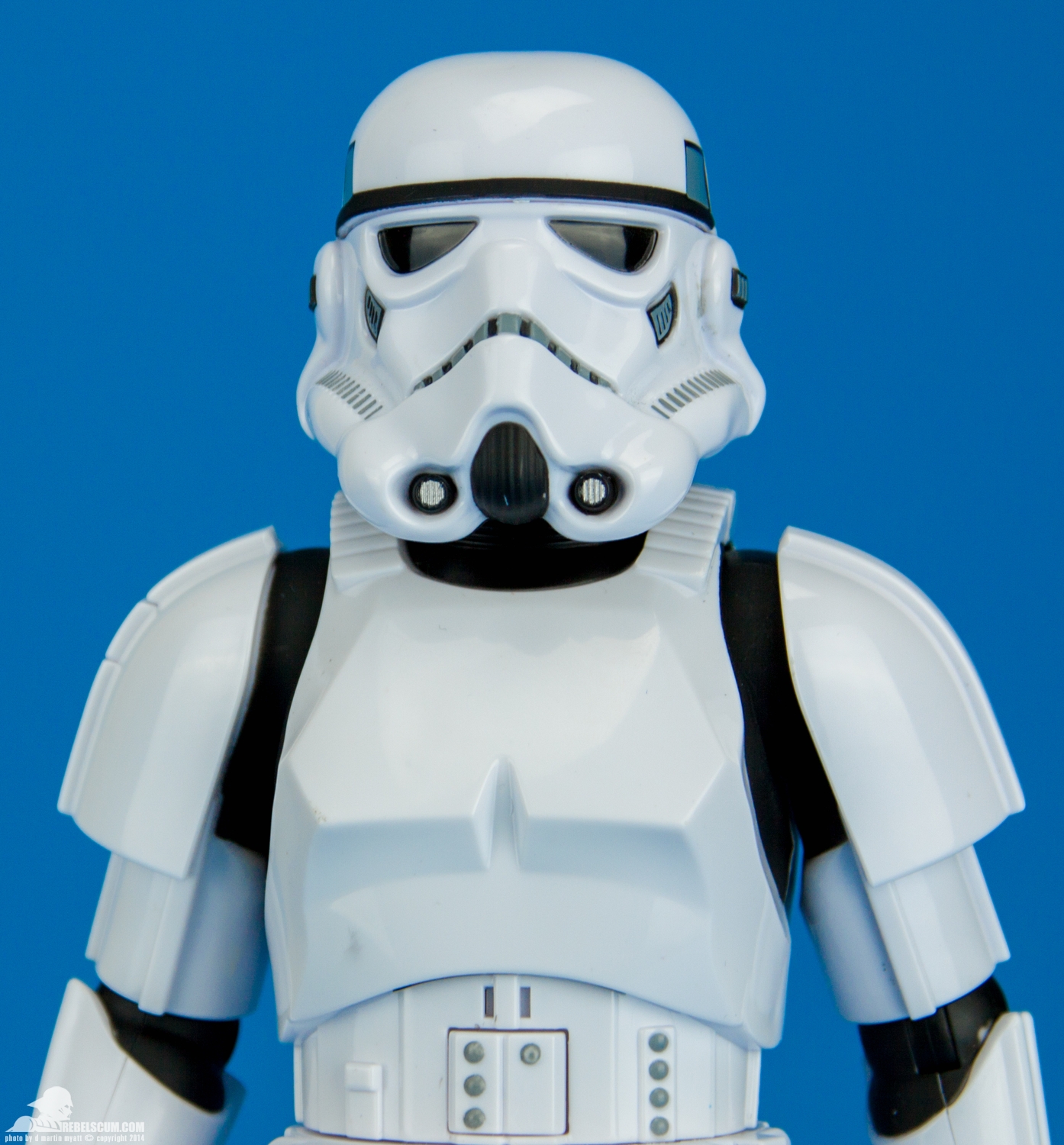 Disney-Store-Exclusive-Talking-Stormtrooper-005.jpg