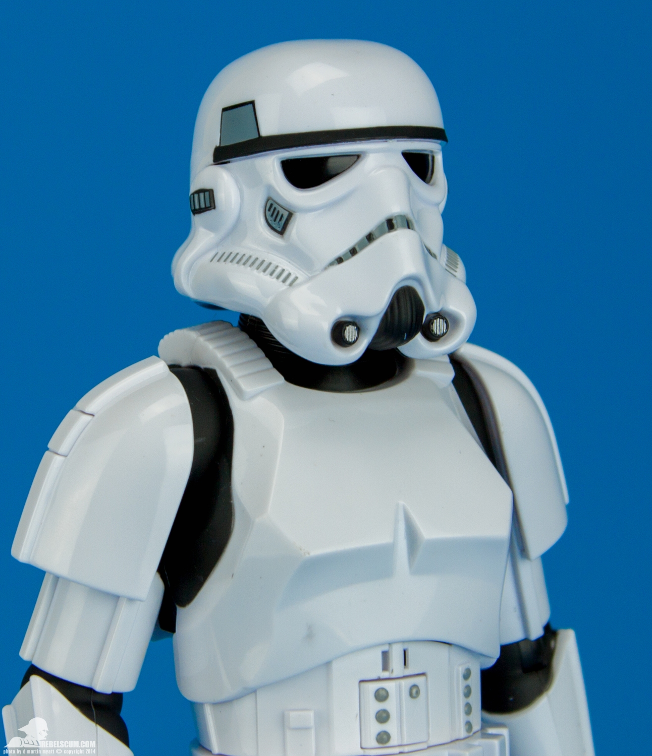 Disney-Store-Exclusive-Talking-Stormtrooper-006.jpg