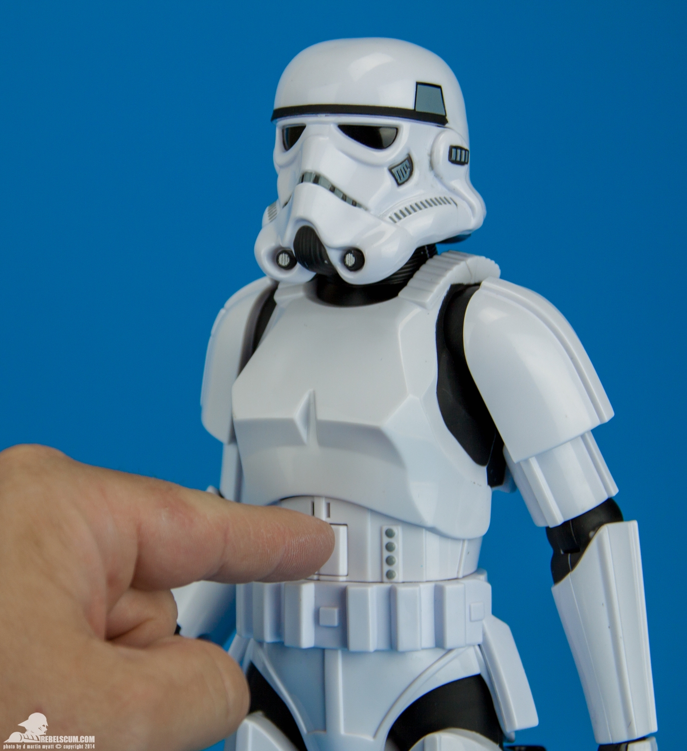 Disney-Store-Exclusive-Talking-Stormtrooper-012.jpg