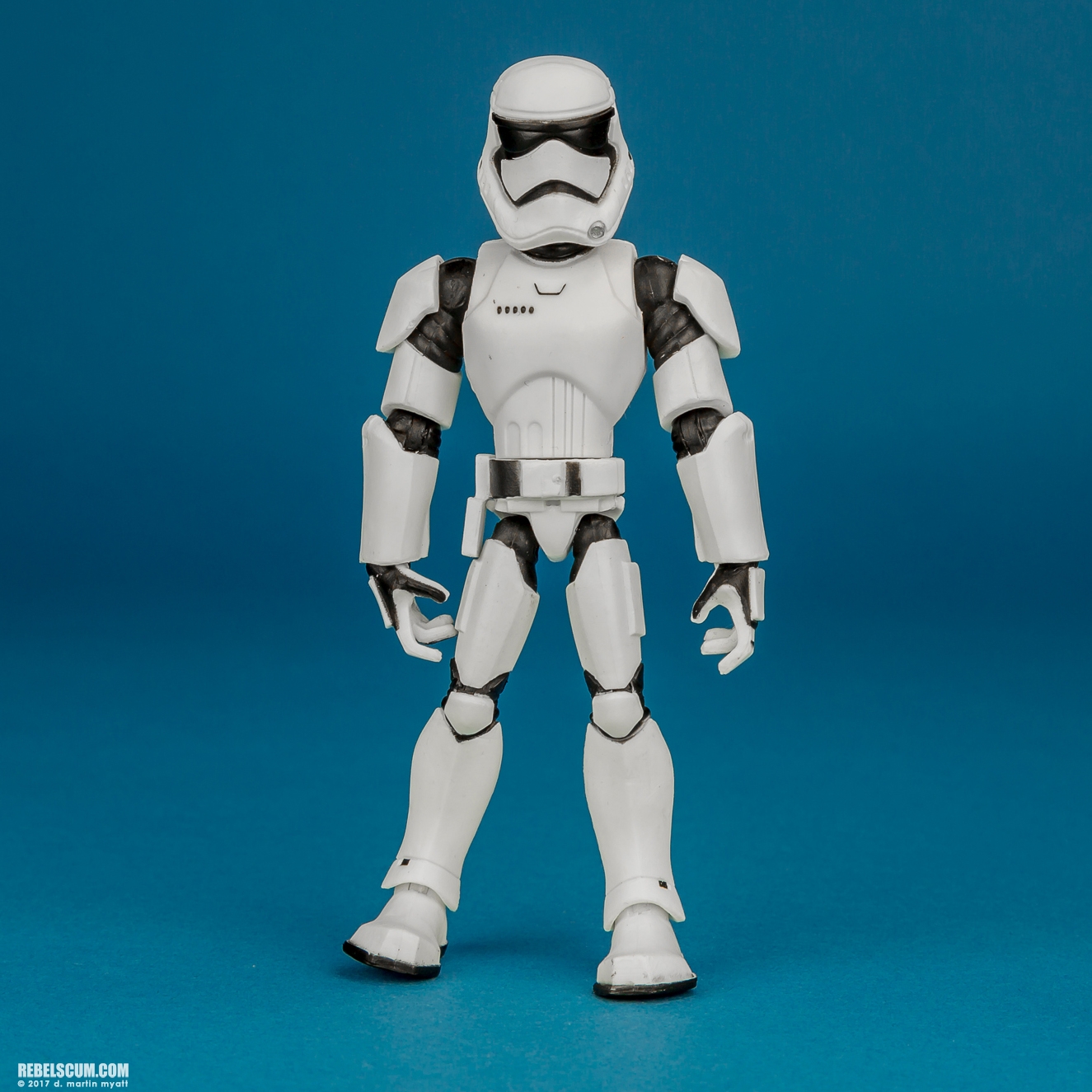First-Order-Stormtrooper-Disney-Store-Toybox-03-001.jpg