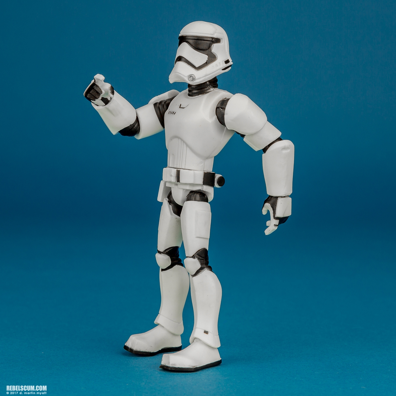 First-Order-Stormtrooper-Disney-Store-Toybox-03-003.jpg