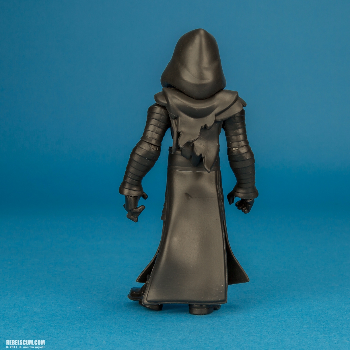 Kylo-Ren-Disney-Store-Star-Wars-Toybox-01-004.jpg