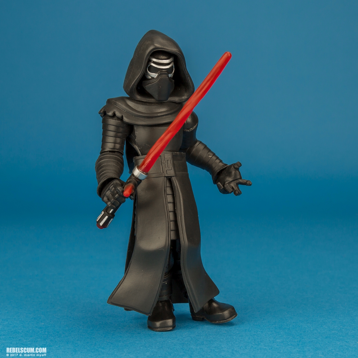 Kylo-Ren-Disney-Store-Star-Wars-Toybox-01-006.jpg