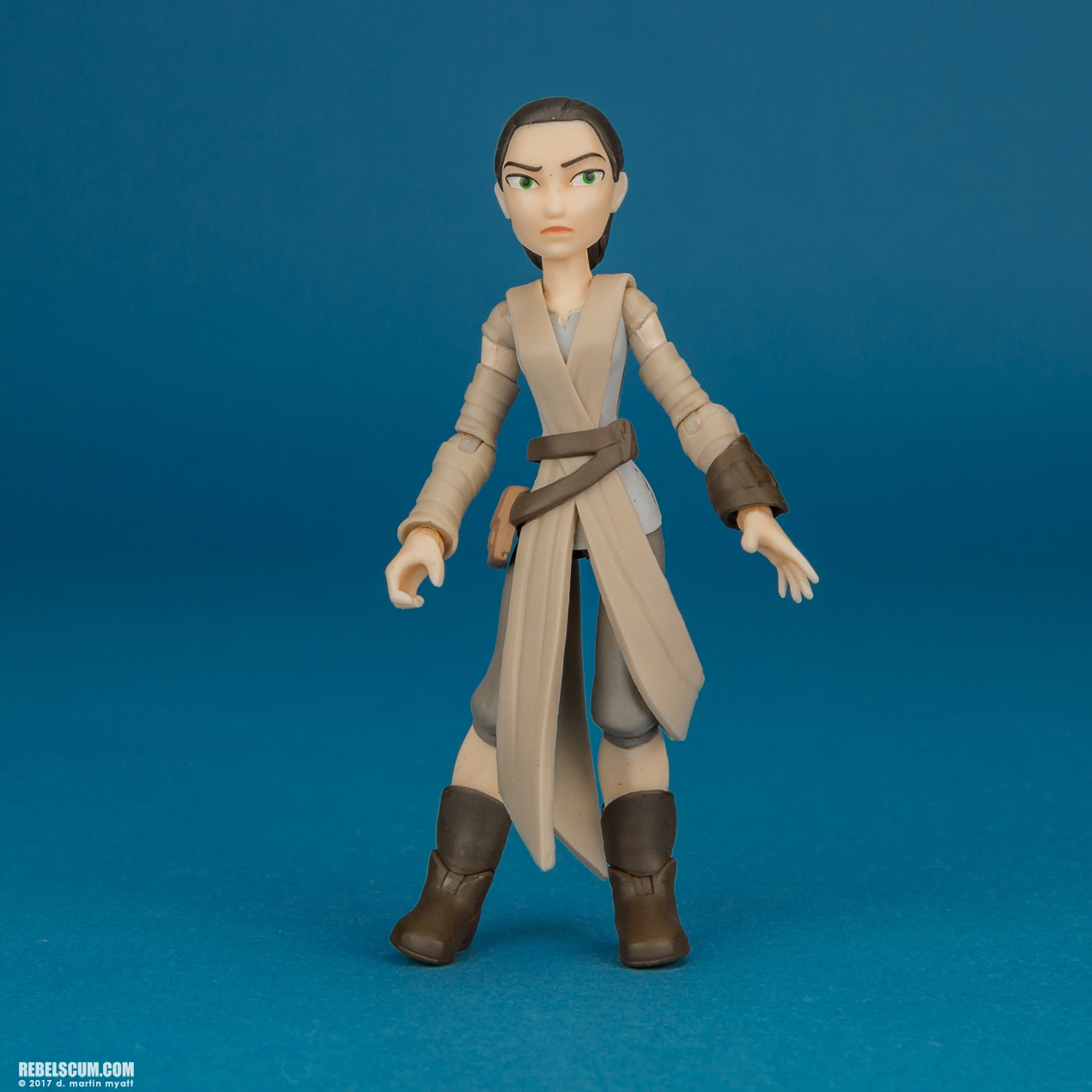 Rey-Disney-Store-Star-Wars-Toybox-02-001.jpg