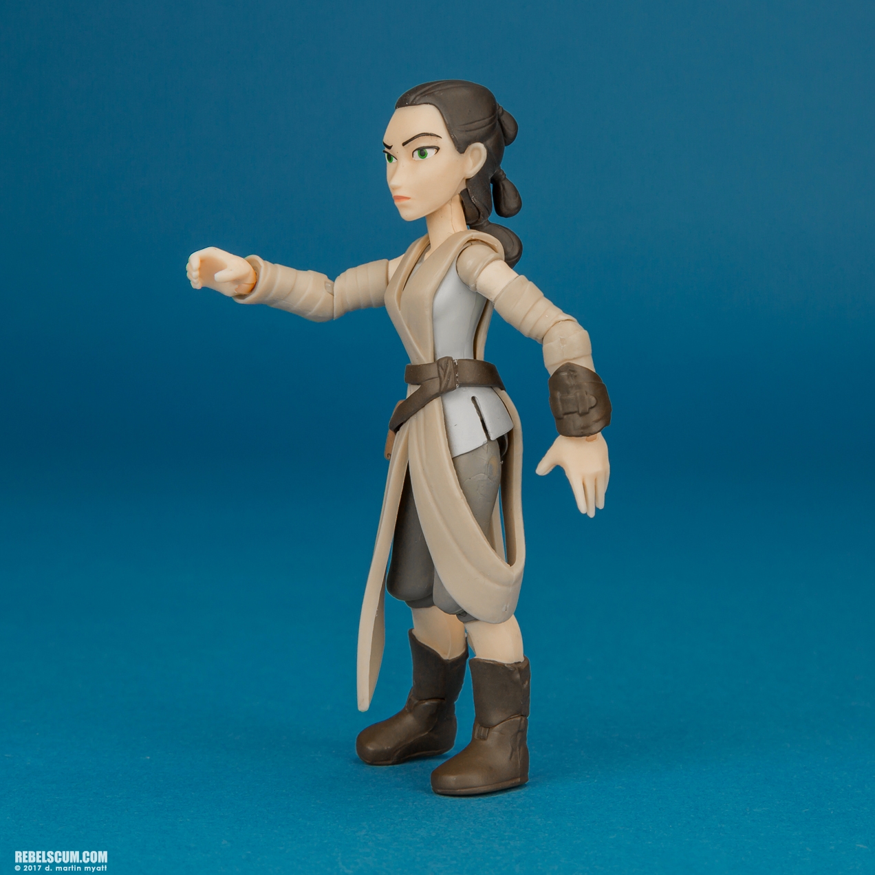 Rey-Disney-Store-Star-Wars-Toybox-02-003.jpg