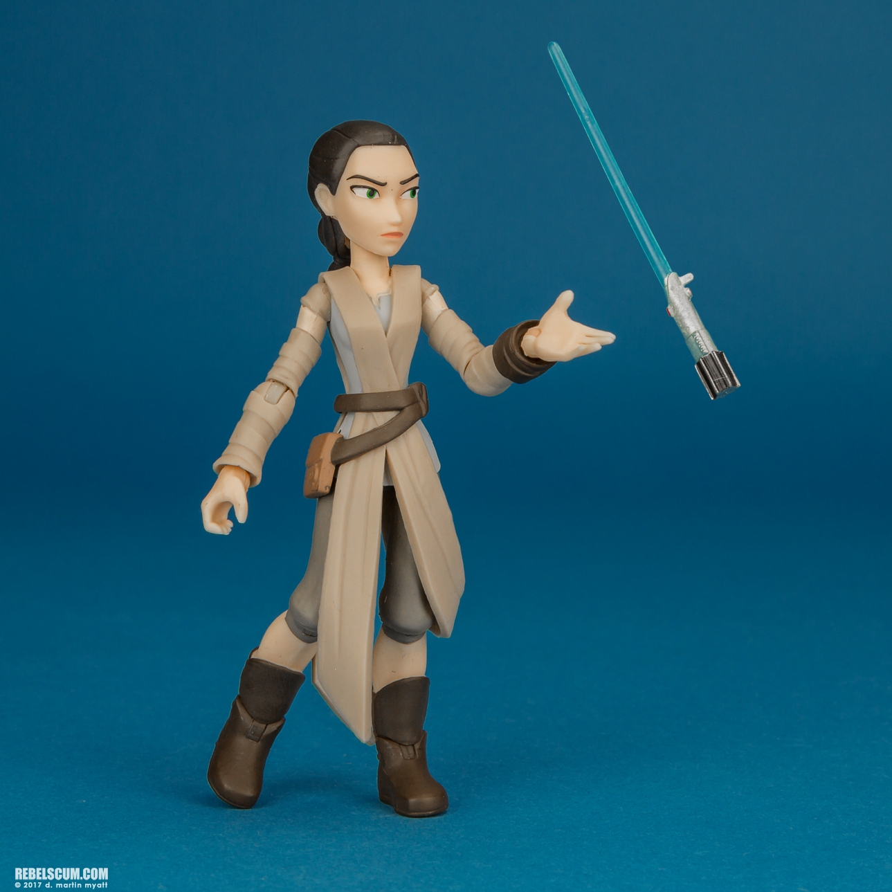 Rey-Disney-Store-Star-Wars-Toybox-02-005.jpg