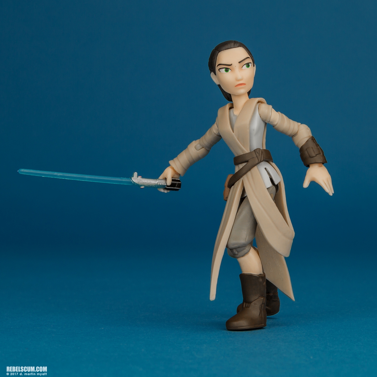 Rey-Disney-Store-Star-Wars-Toybox-02-006.jpg