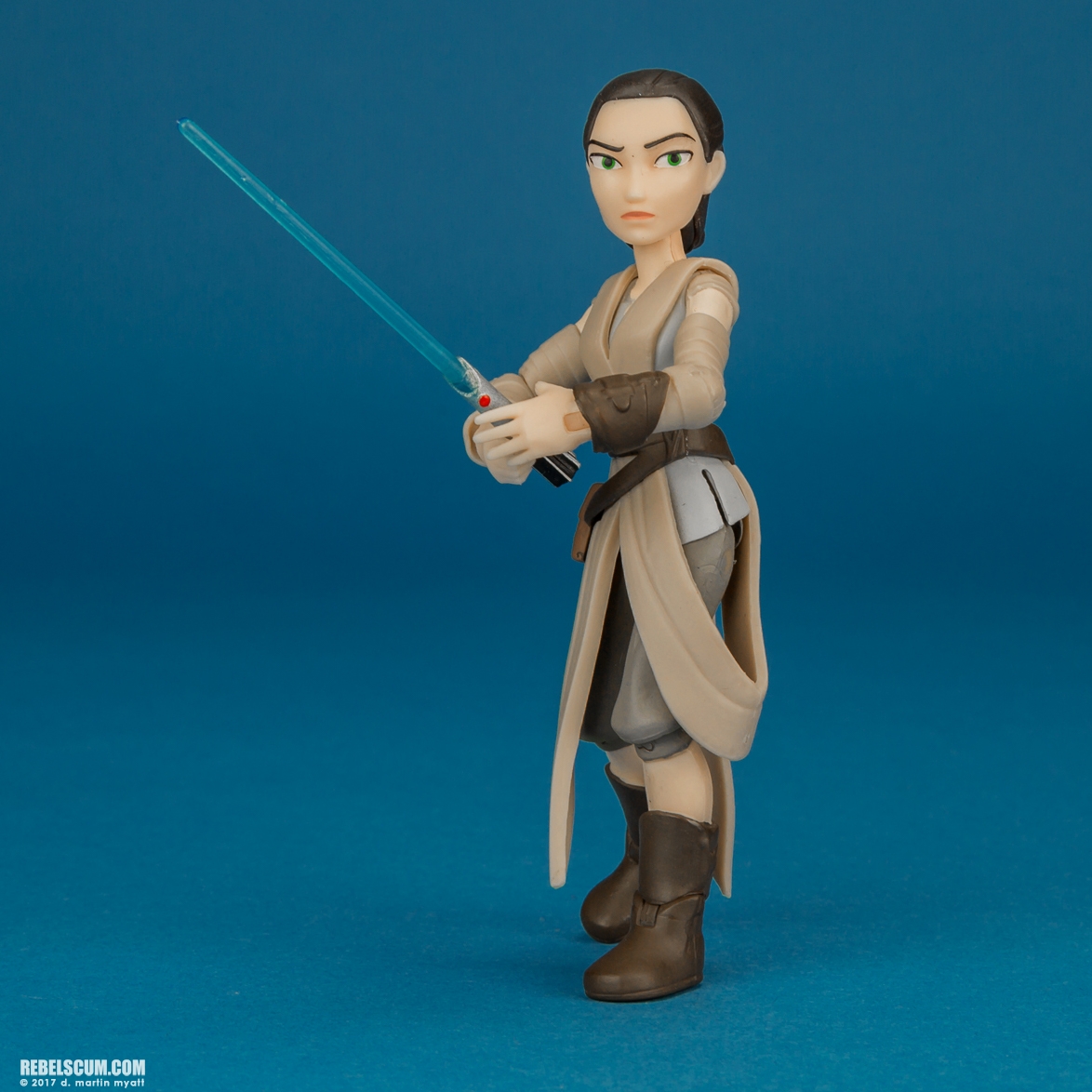 Rey-Disney-Store-Star-Wars-Toybox-02-007.jpg